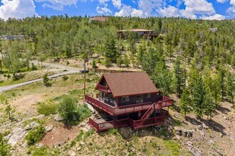 Building Photo - 848 Aspen Dr