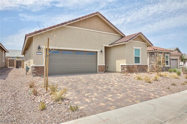 Building Photo - 819 Cottonwood Hl Pl
