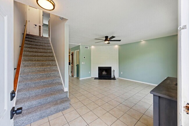 Building Photo - 1016 Monticello Dr