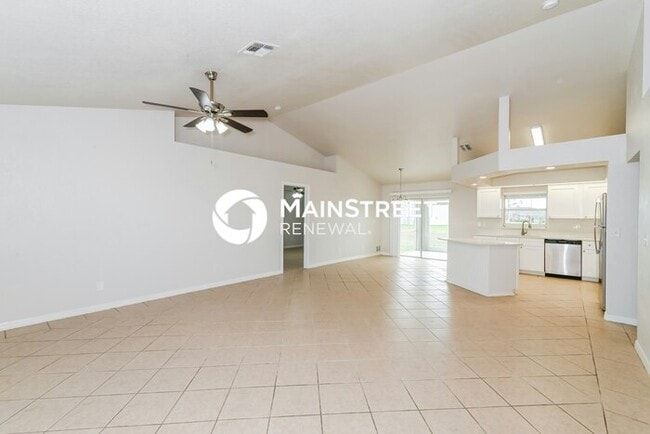 Building Photo - 4 Bedroom Pet-Friendly Home in Cape Coral, FL with Main Street Renewal