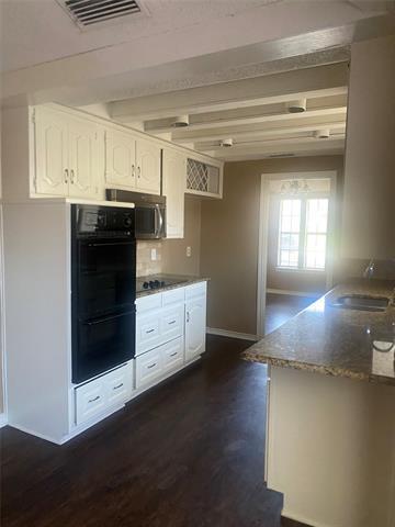 Building Photo - 1804 Green Ridge Dr