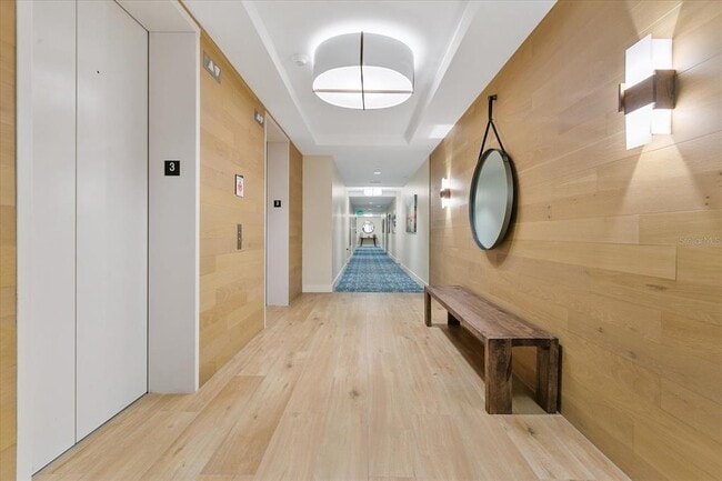 Building Photo - 920 N Osceola Ave