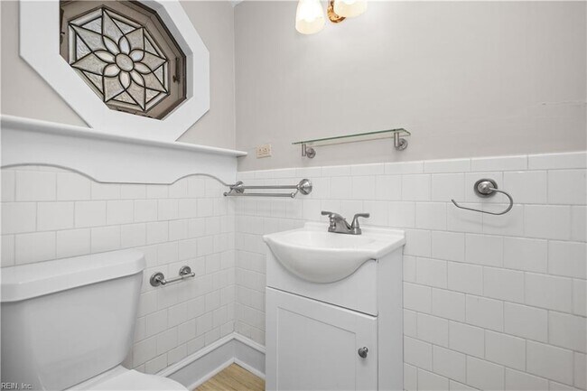 Building Photo - 437 Connecticut Ave