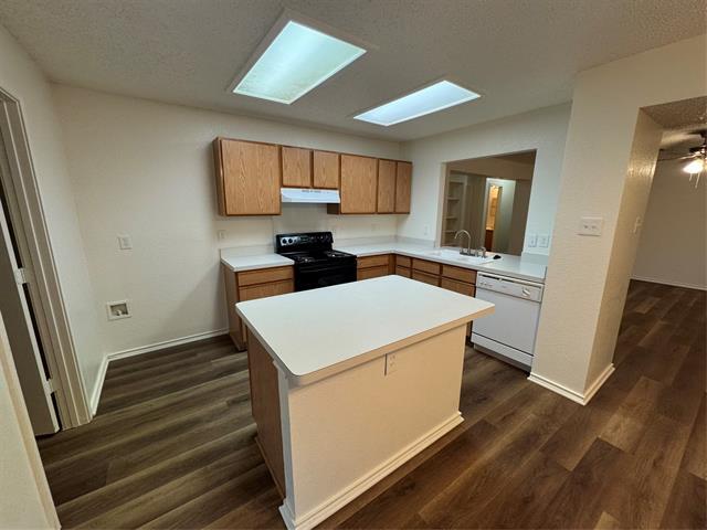 Building Photo - 10137 Chapel Glen Ter