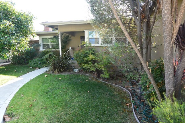 Building Photo - Beautiful 3bd 1bath home in Long Beach