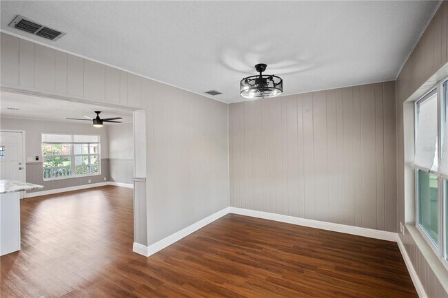 Building Photo - 29737 Seacol St