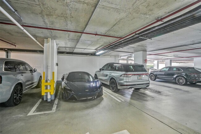 Building Photo - 400 Sunny Isles Blvd