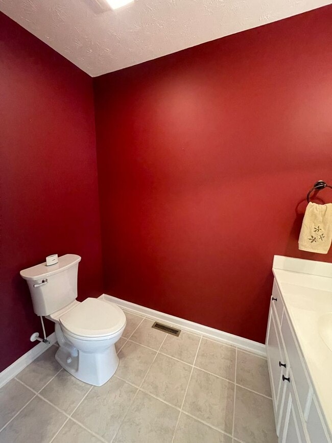 Building Photo - Duplex in Turner Ashby School District