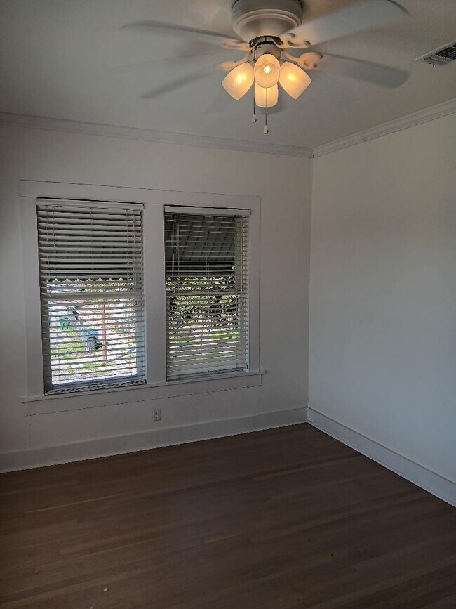 Building Photo - 603 E Grayson St