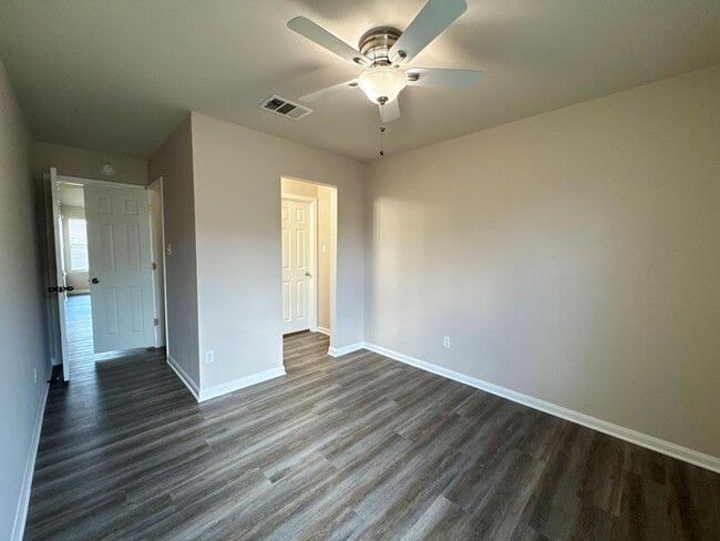 Building Photo - 285 Amber Ash Dr
