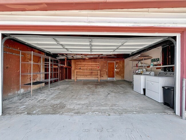 Building Photo - Beautiful 4B/2BA House in Clairemont w/ La...