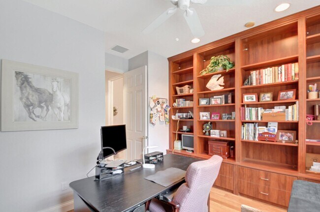 Building Photo - 8127 Playa Del Sur Blvd