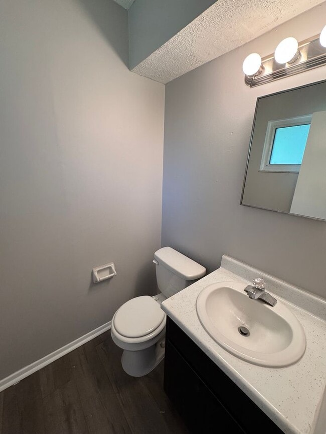 Building Photo - Warren Twp - 3 BR