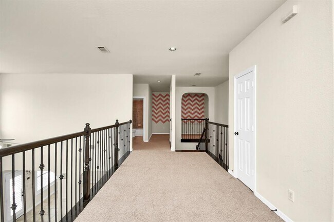 Building Photo - 26535 Ashwood Creek Ln