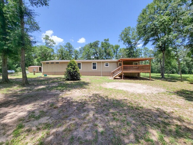 Building Photo - Cozy and Adorable home 4 bedroom 2 bath ho...
