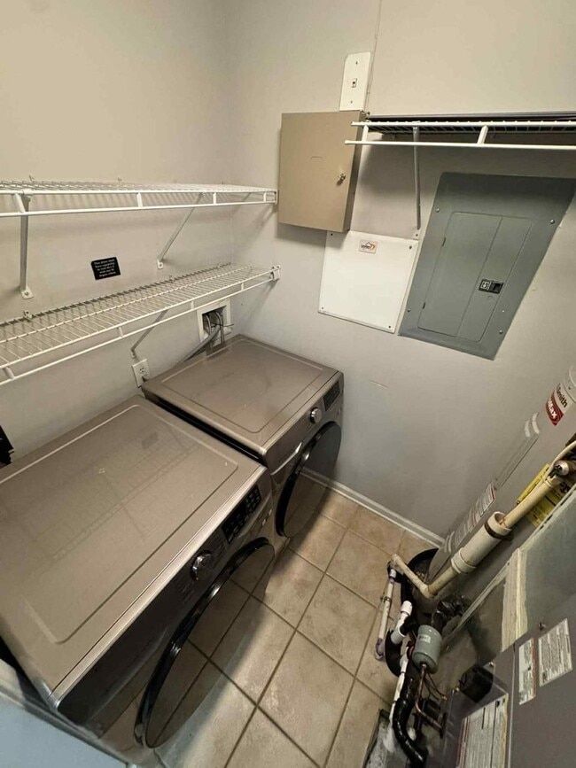Building Photo - 14817 Santa Lucia Dr