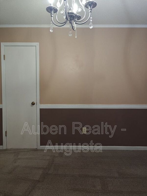 Building Photo - 3718 Byrd Rd