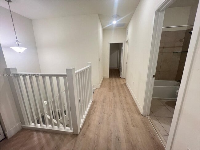 Building Photo - 15861 NW 90th Ct