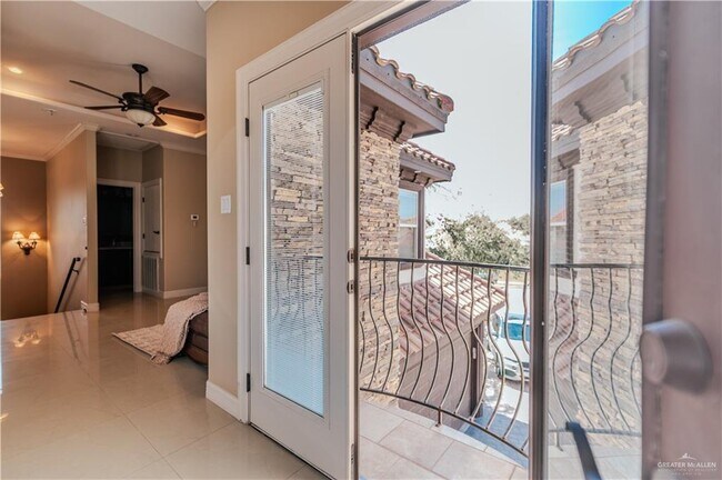 Building Photo - 45 Monroe Ave