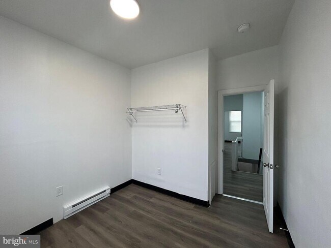 Building Photo - 2736 N Croskey St