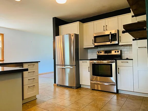 Building Photo - 4916 Wisconsin Ave N