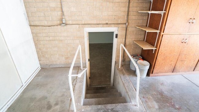 Building Photo - 5558 S Somerset Way