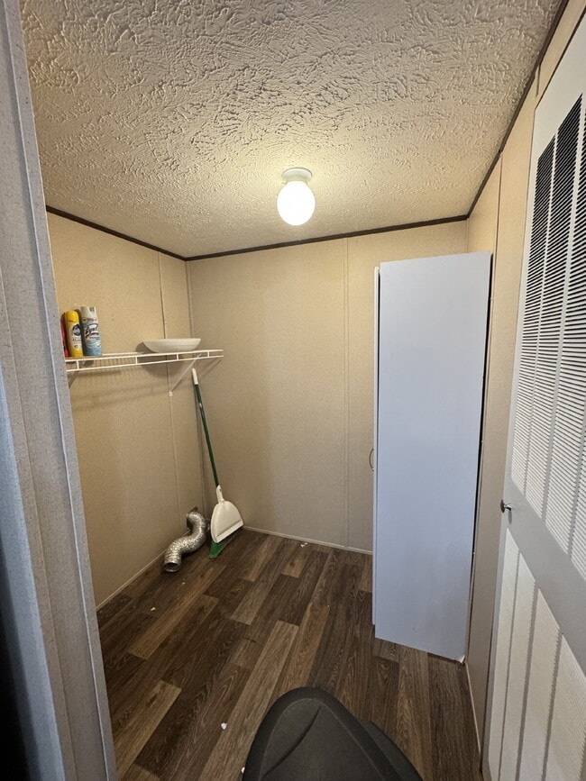 Building Photo - 2 bed 2 bath in Fair Play