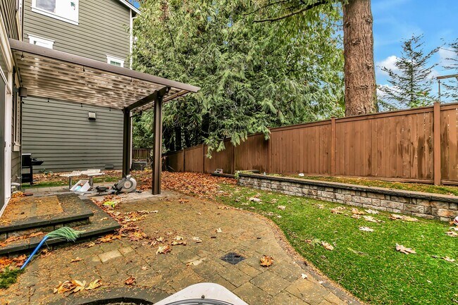 Building Photo - Sophisticated and Luxurious