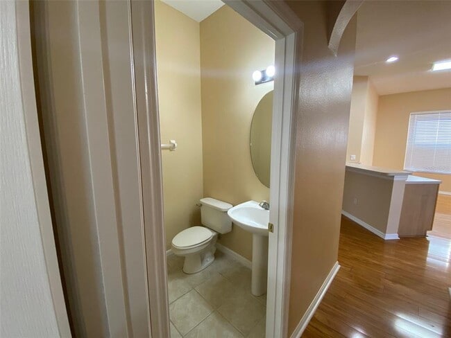 Building Photo - 604 Lakepark Trail