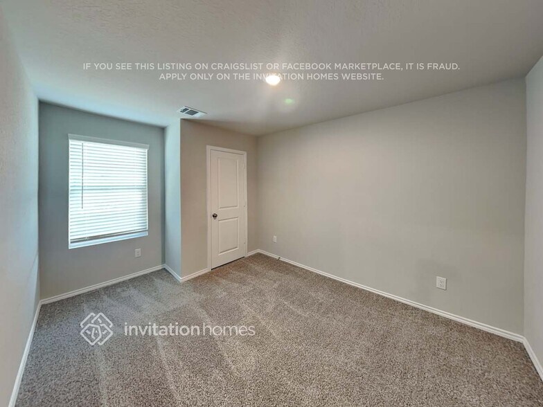 Building Photo - 144 Hollywood Dr