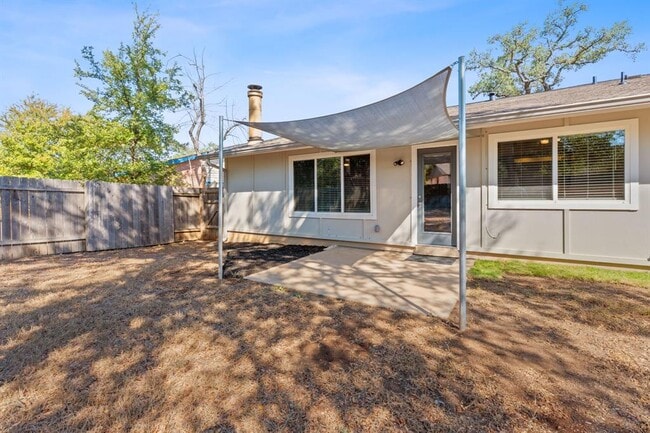 Building Photo - 3930 Leafield Dr