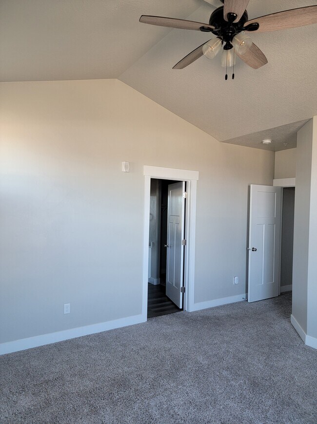 Building Photo - 4234 McKellen Dr