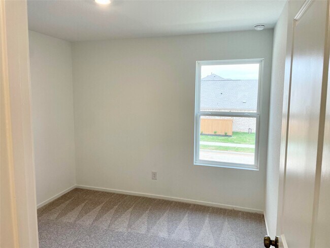 Building Photo - 6330 Breakaway Grv Dr