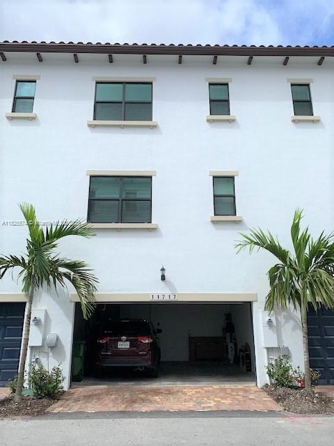 Building Photo - 11717 SW 13th Ct