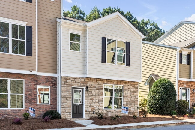 Building Photo - 207 Riverstone Commons Cir