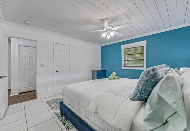 Building Photo - 532 N Palmway