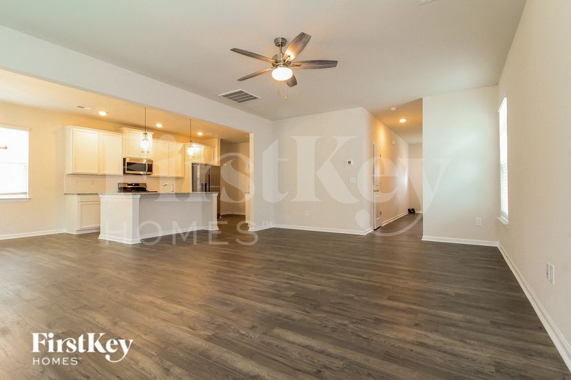 Building Photo - 9 Wild Lily Dr