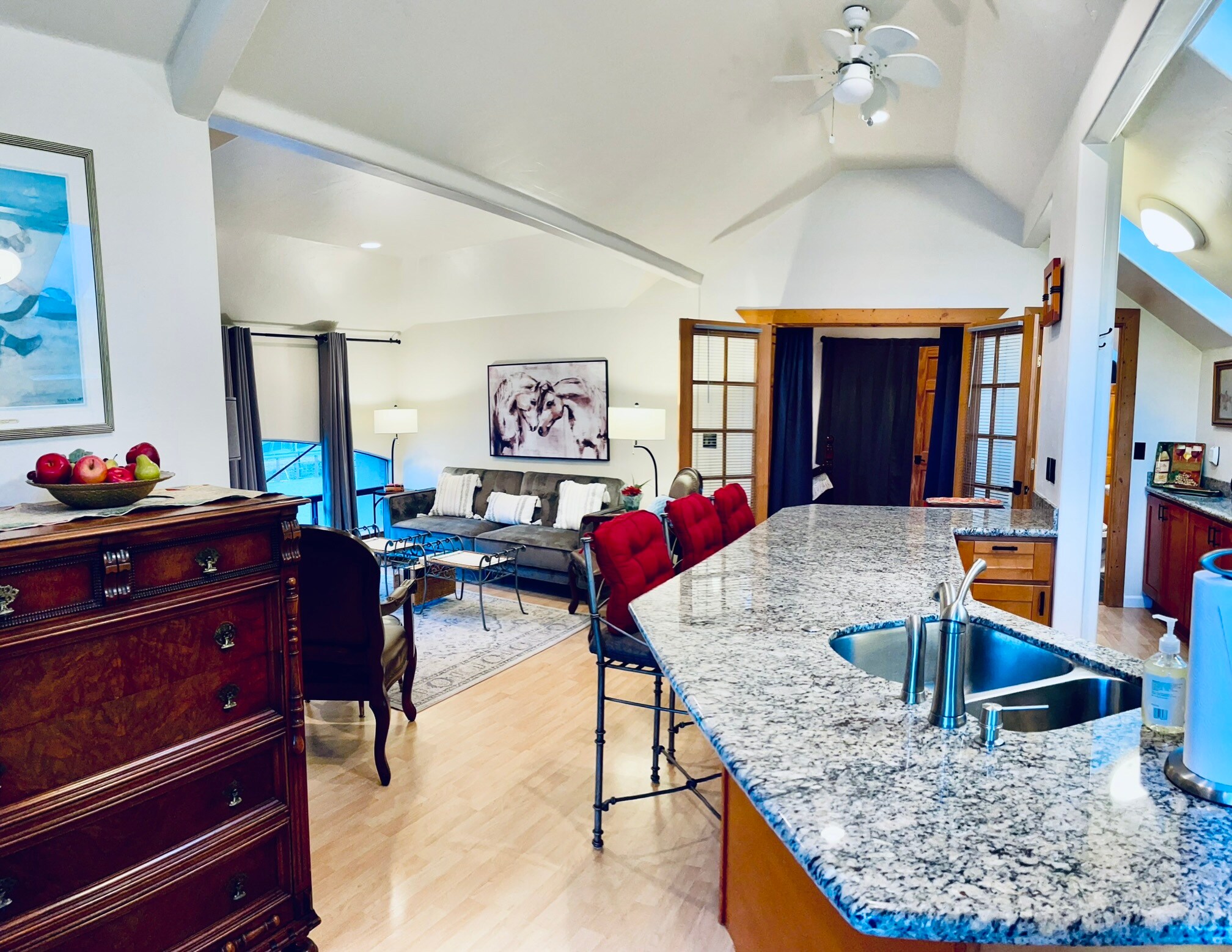 Grand Granite Counter - 25651 Palomares Rd