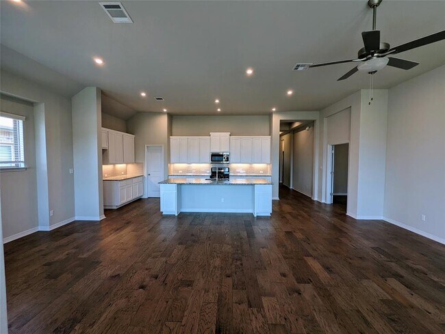 Building Photo - 408 Trailing Lantana Ln