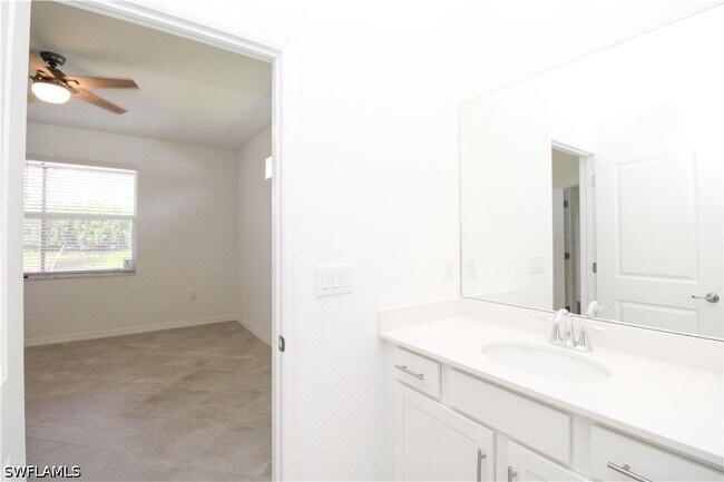 Building Photo - 2156 Dragonfruit Wy