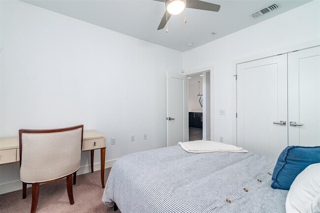 Building Photo - 2733 Dulce Ln