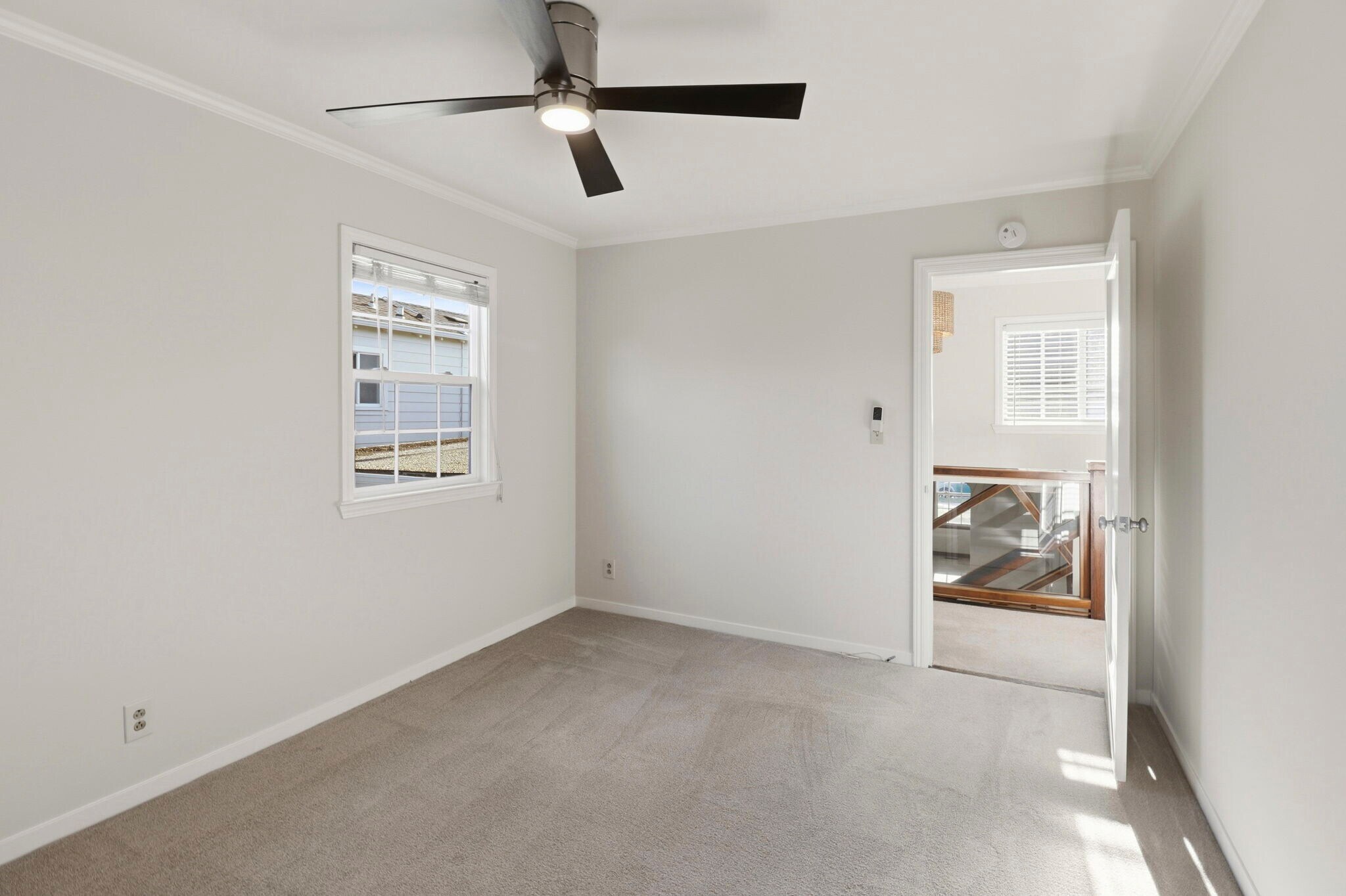 Building Photo - 740 Laurel Ave