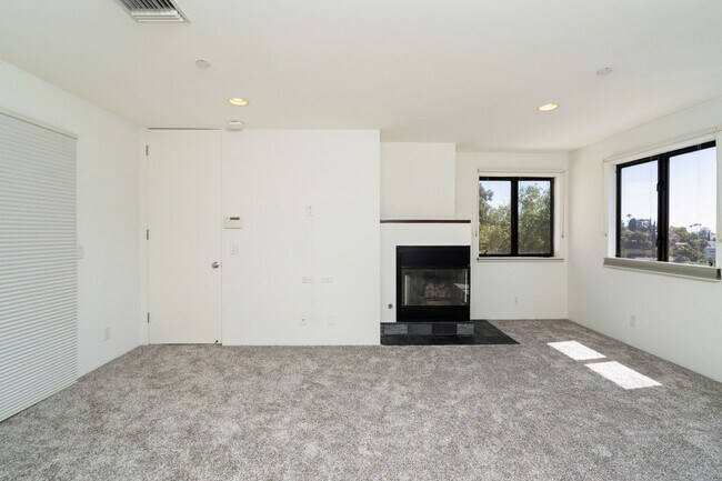 Building Photo - 6441 BRYN MAWR Dr