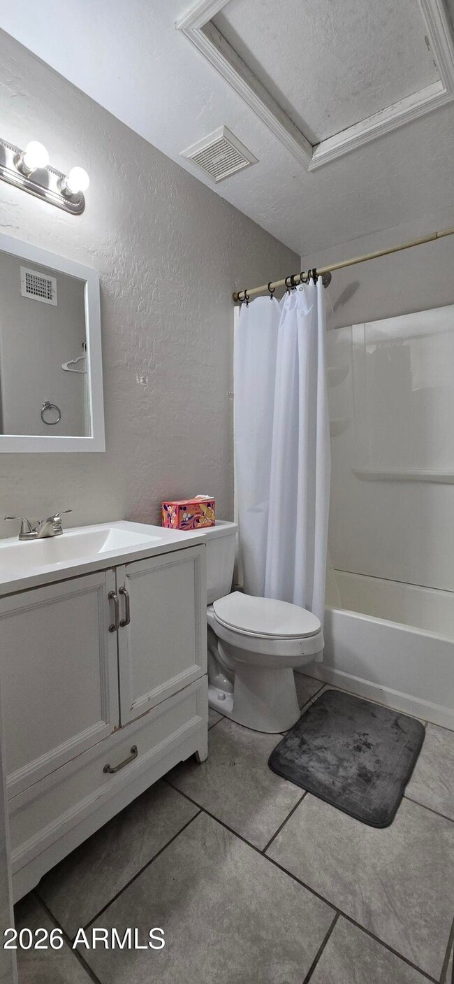 Building Photo - 5620 S 42nd St