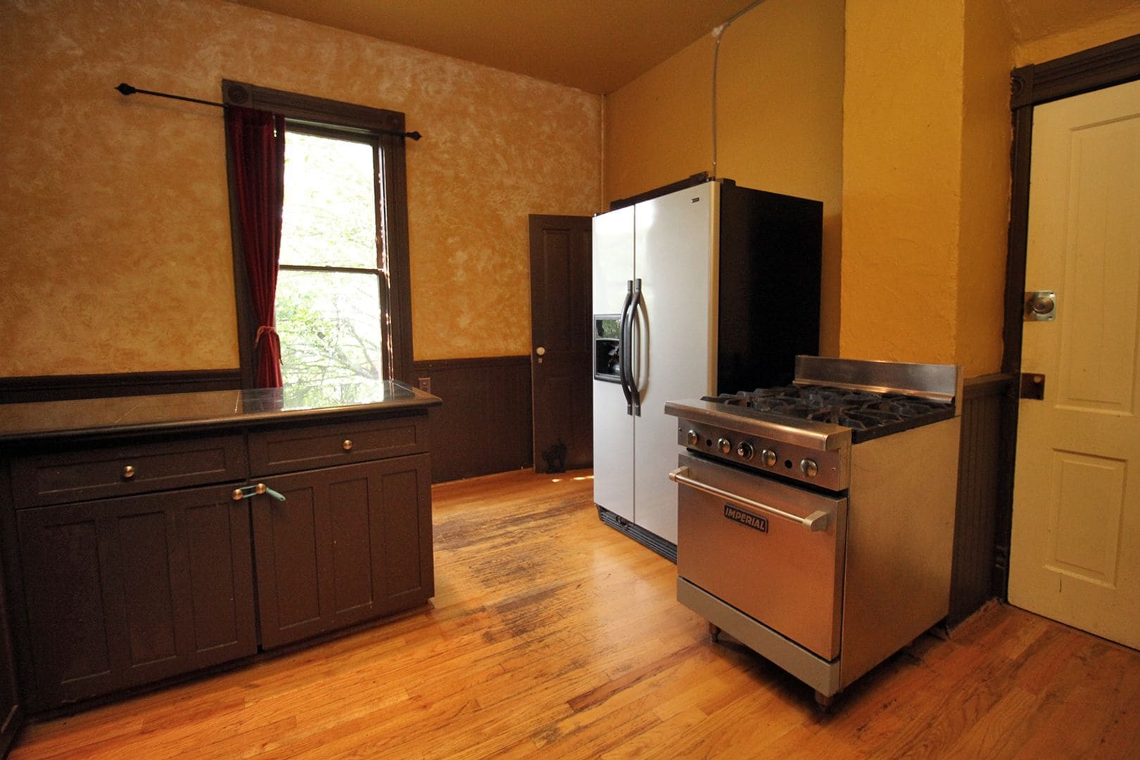 Building Photo - 5112 SE Hawthorne Blvd