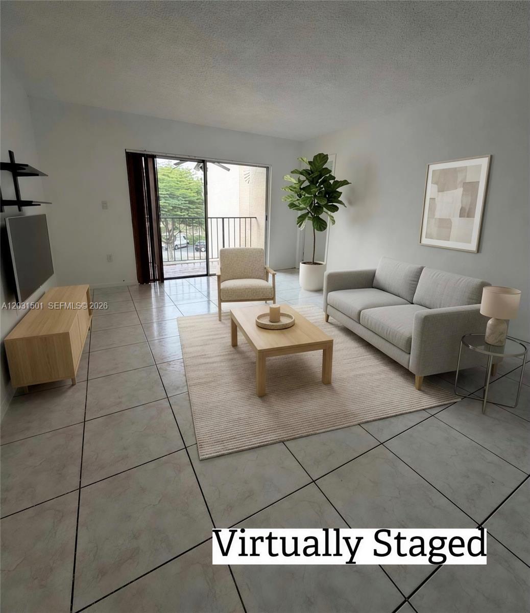 Building Photo - 13701 Kendale Lakes Cir