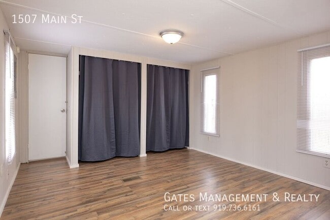 Building Photo - 1507 E Main St