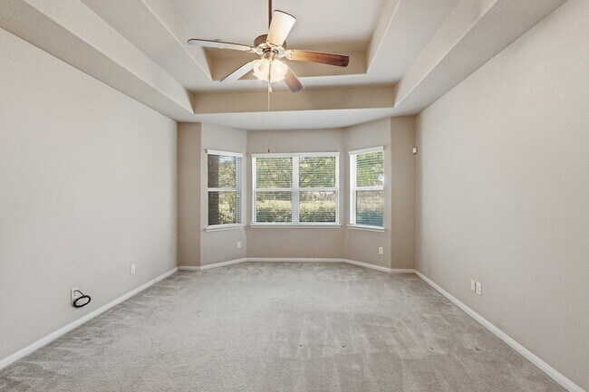 Building Photo - 5815 Creek Crossing Ct