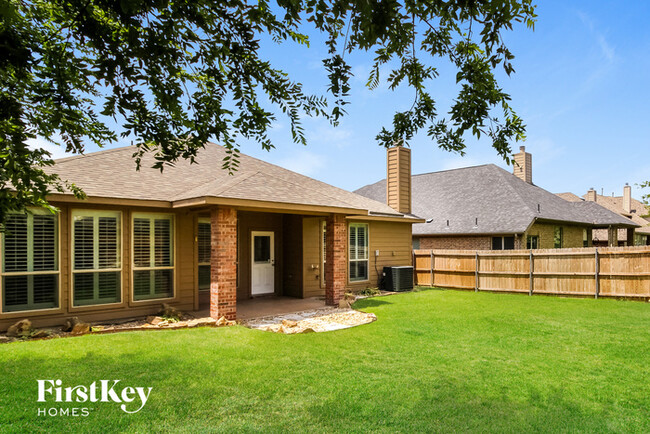 Building Photo - 621 Bareback Ln