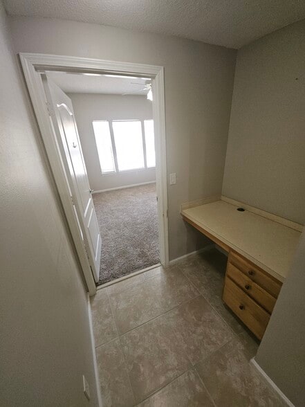 Building Photo - 12024 Villanova Dr